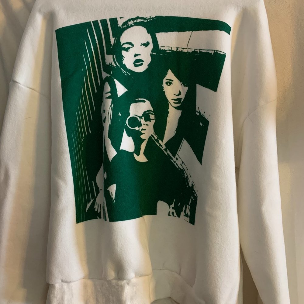 Size Small, Green and white hoodie